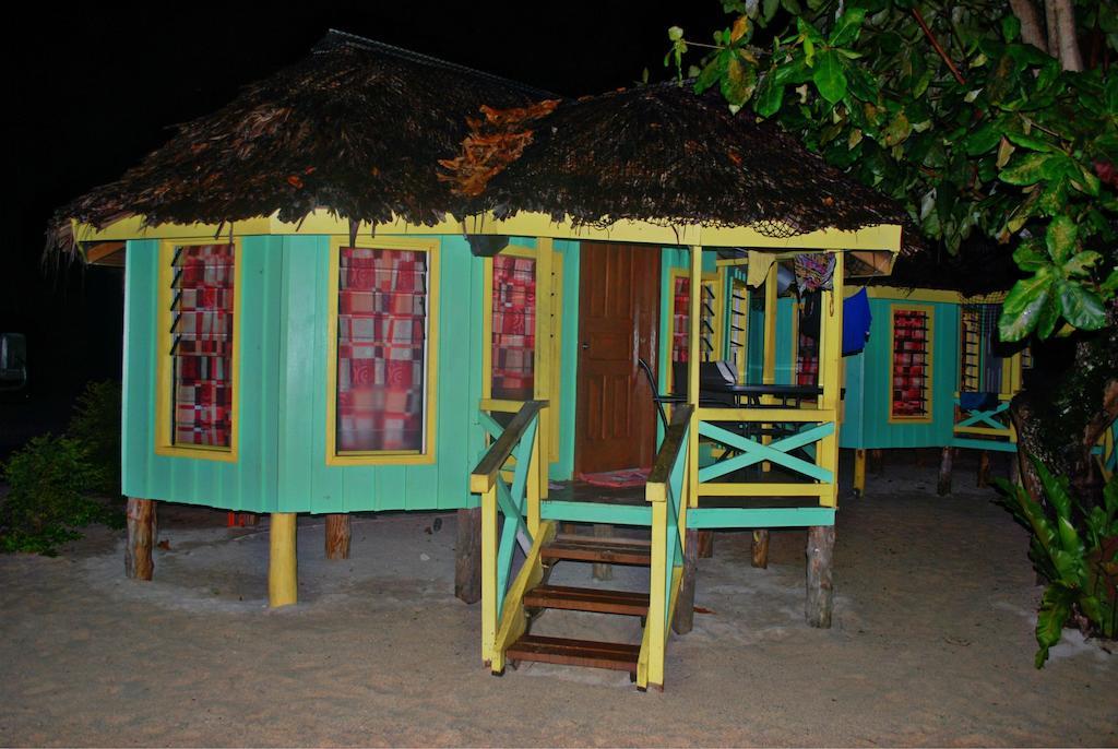 Taufua Beach Fales Lalomanu 객실 사진